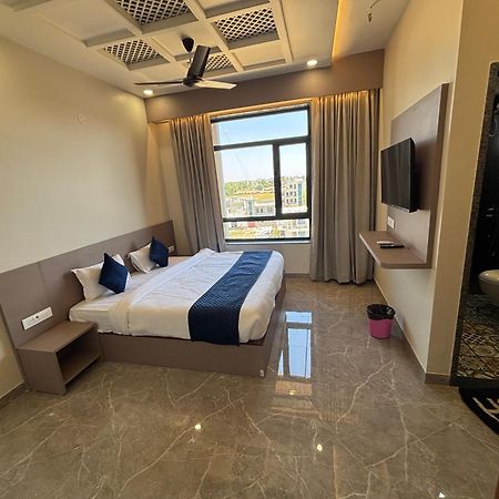 Hotel Sisodiya Palace Khātu Zewnętrze zdjęcie