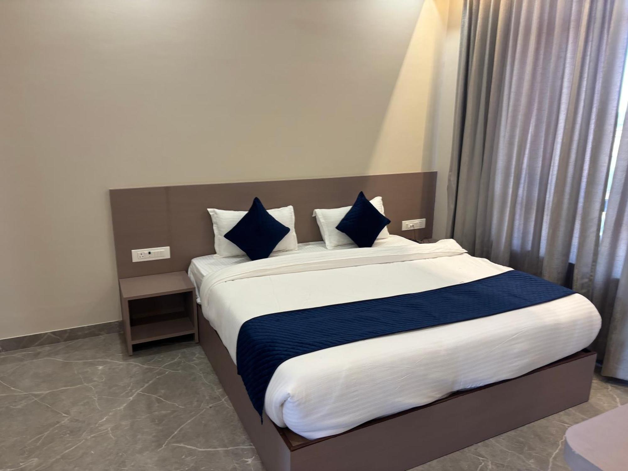 Hotel Sisodiya Palace Khātu Zewnętrze zdjęcie