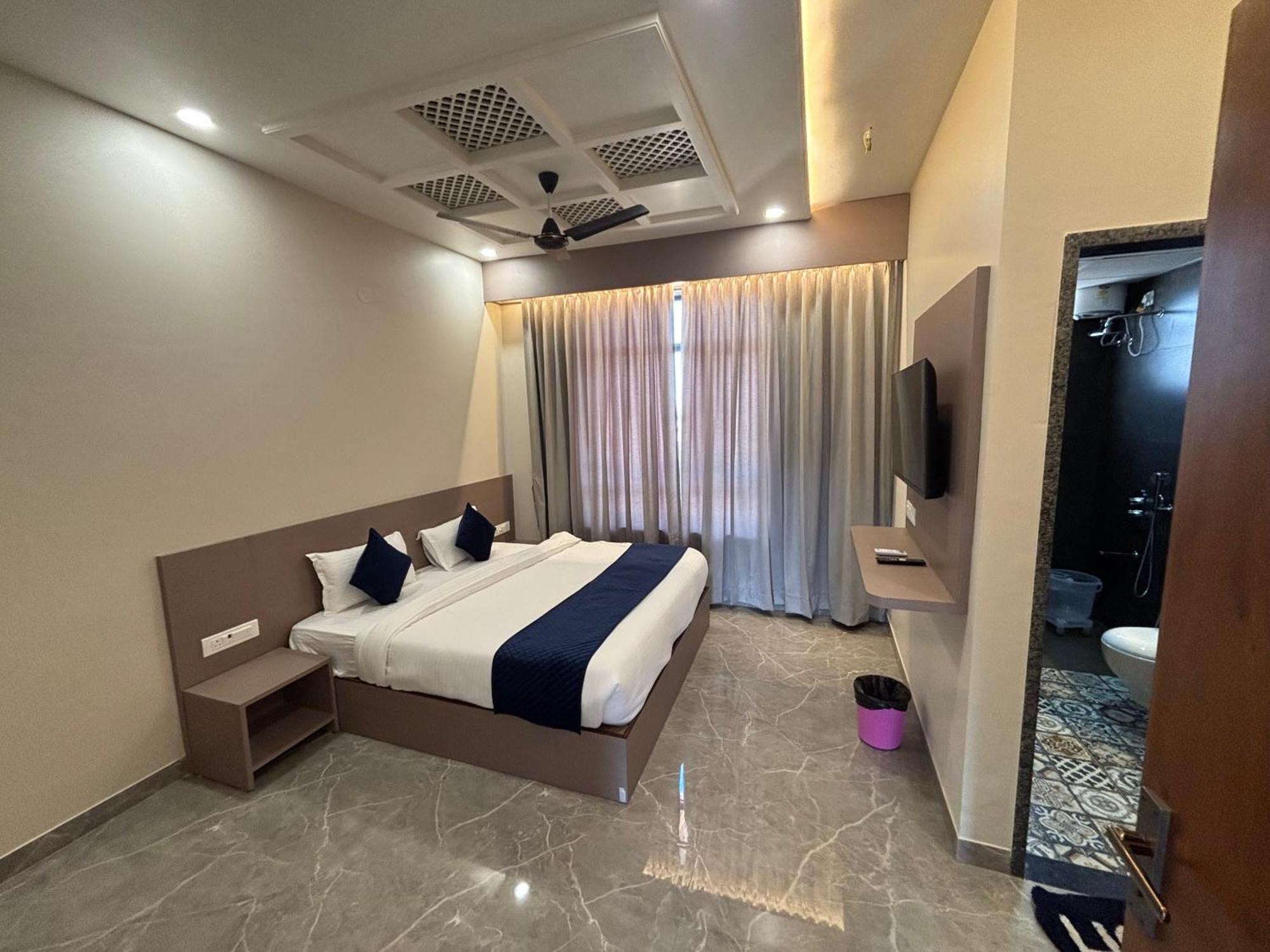 Hotel Sisodiya Palace Khātu Zewnętrze zdjęcie