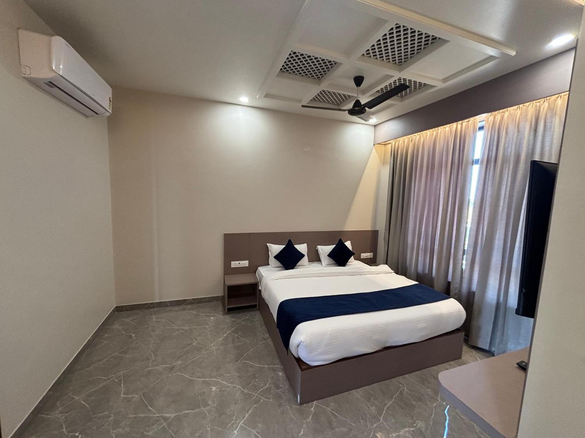 Hotel Sisodiya Palace Khātu Zewnętrze zdjęcie