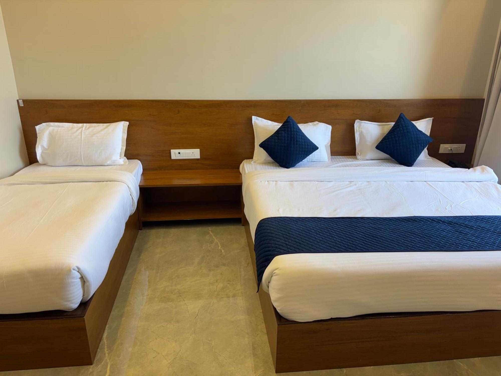 Hotel Sisodiya Palace Khātu Zewnętrze zdjęcie