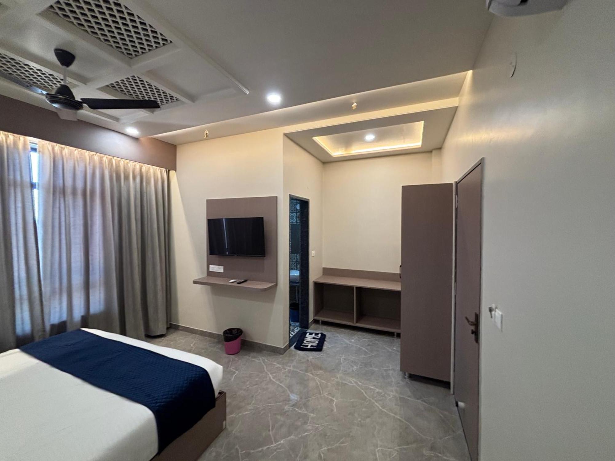 Hotel Sisodiya Palace Khātu Zewnętrze zdjęcie